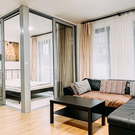 Enjoy In Garden Apartment Praga Exterior foto